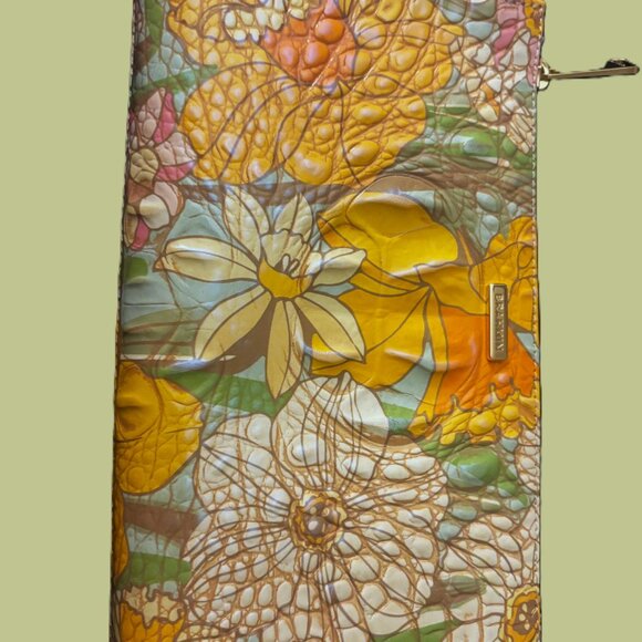 Brahmin NWT Daisy Daffodil Melbourne Genuine Leather Large Clutch Gold Hardware - Picture 6 of 12